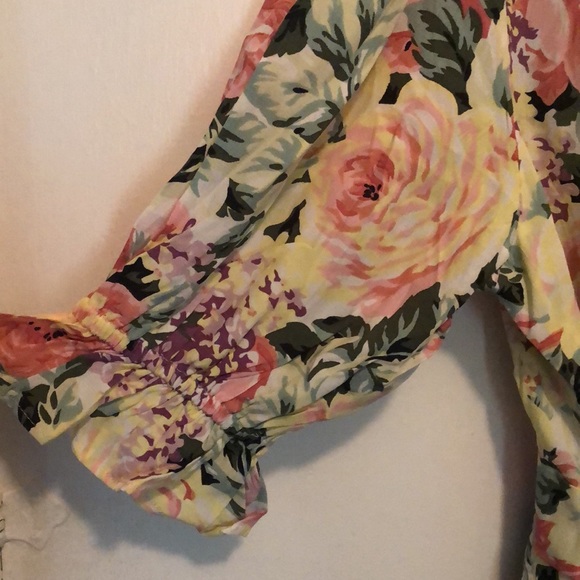 Faithful the Brand Anna belted romper in beautiful pastel pink/yellow florals, M - Picture 7 of 16